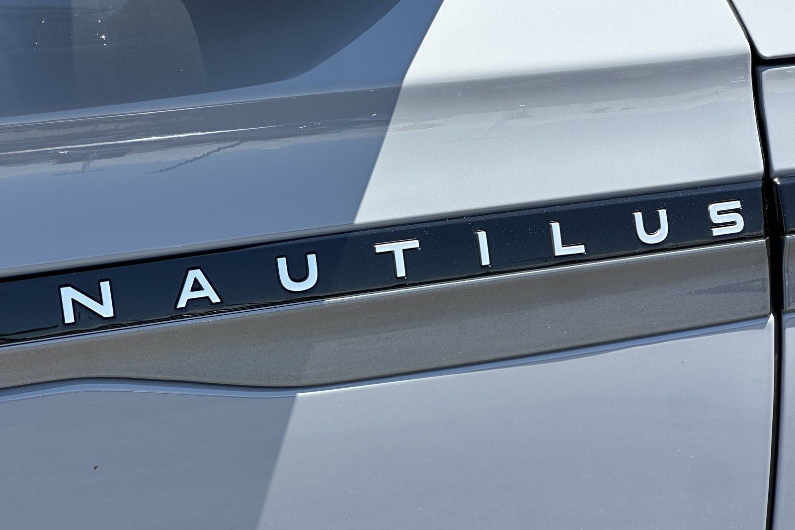 2026 Lincoln Nautilus — rear three-quarter view