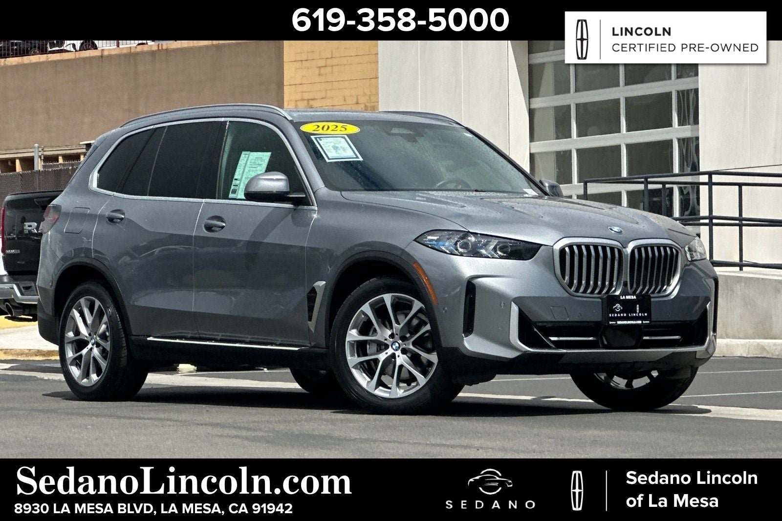 2025 BMW X5 xDrive40i in Gray Metallic — front three-quarter view